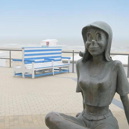 In With Stunning Sea Views