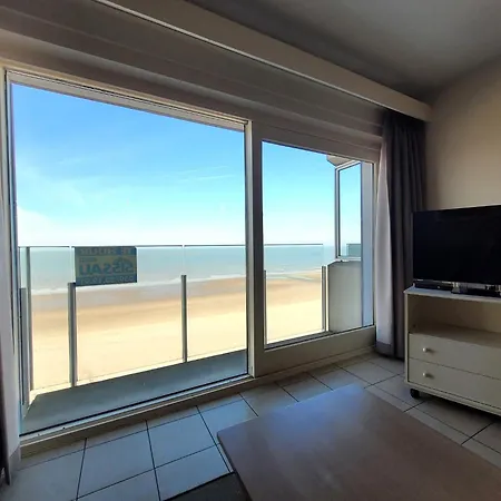 In With Stunning Sea Views